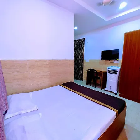 Hotel Yolo- Chandigarh Exterior photo