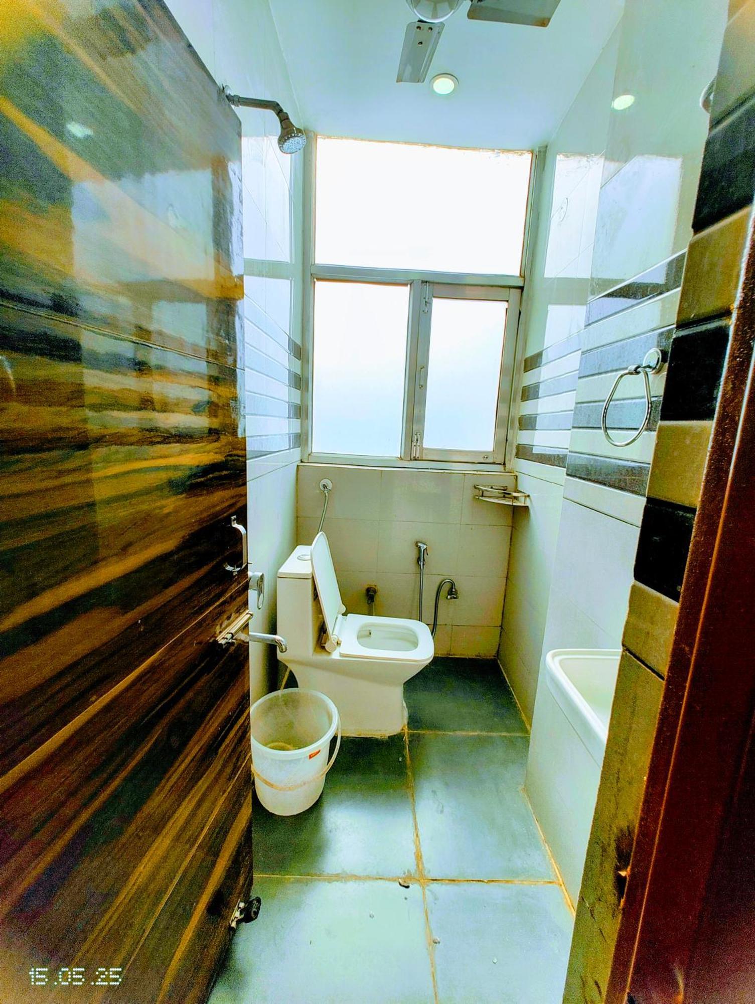 Yolo- Hotel 3*