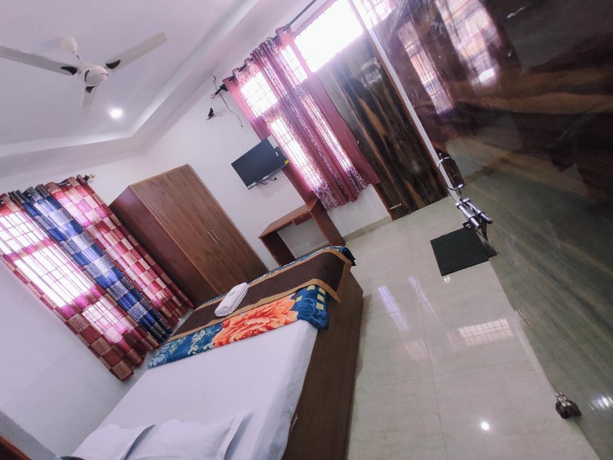 Yolo- Hotel