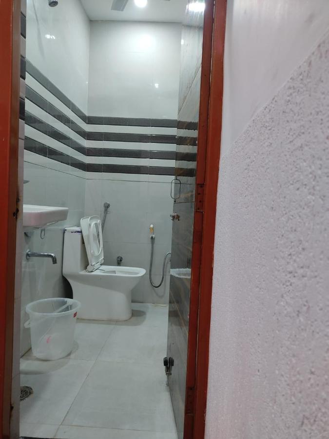 Yolo- Hotel 3*
