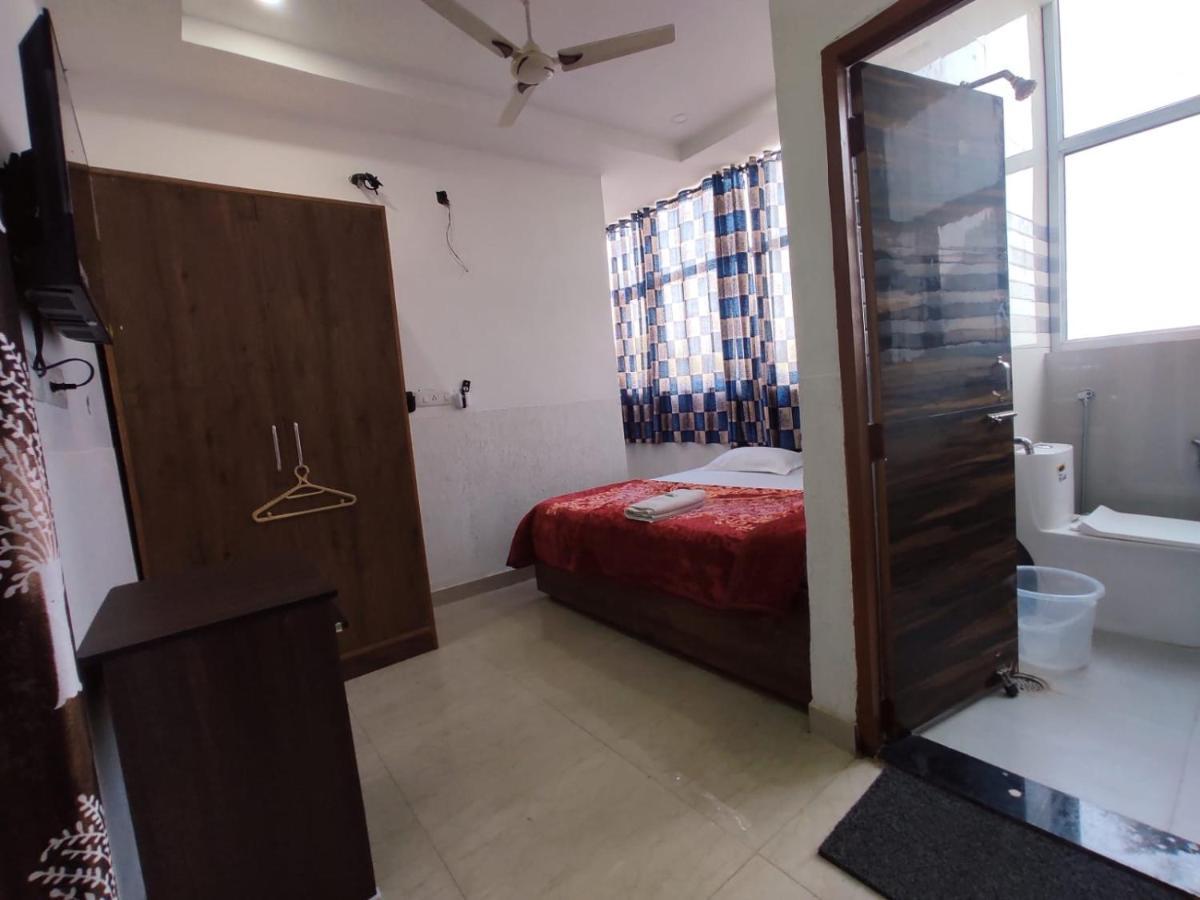 Yolo- 3* Chandigarh