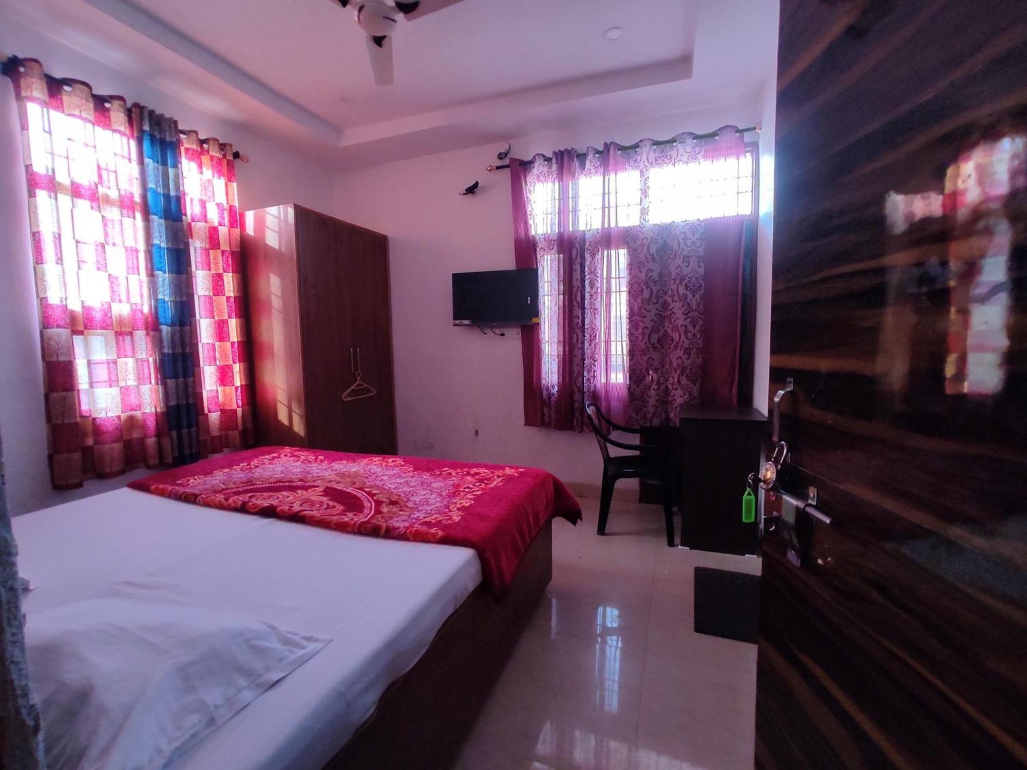 Hotel Yolo- Chandigarh