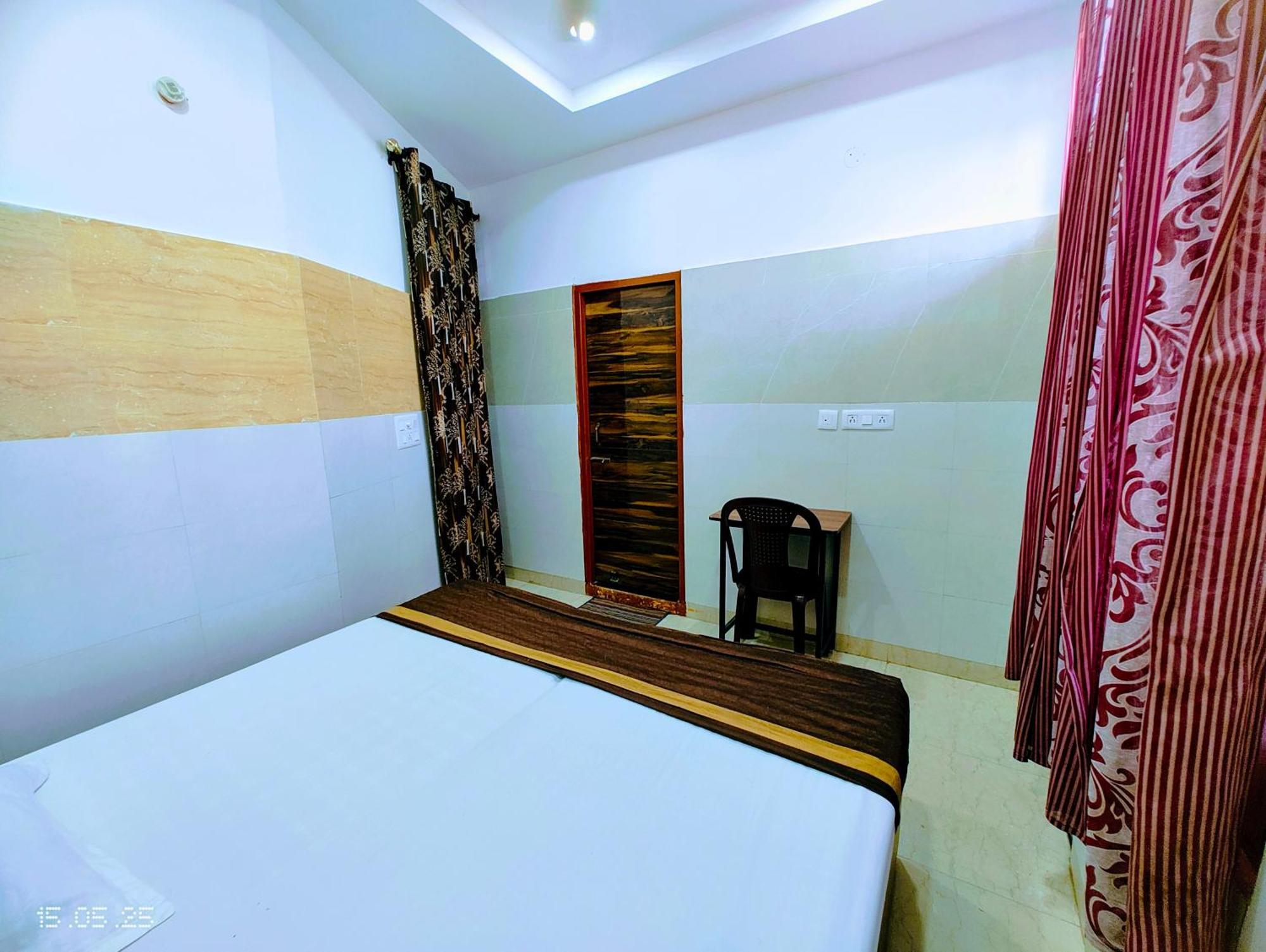 Hotel Yolo-